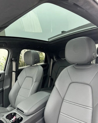 Porsche Cayenne cena 459000 przebieg: 12700, rok produkcji 2022 z Warszawa małe 106